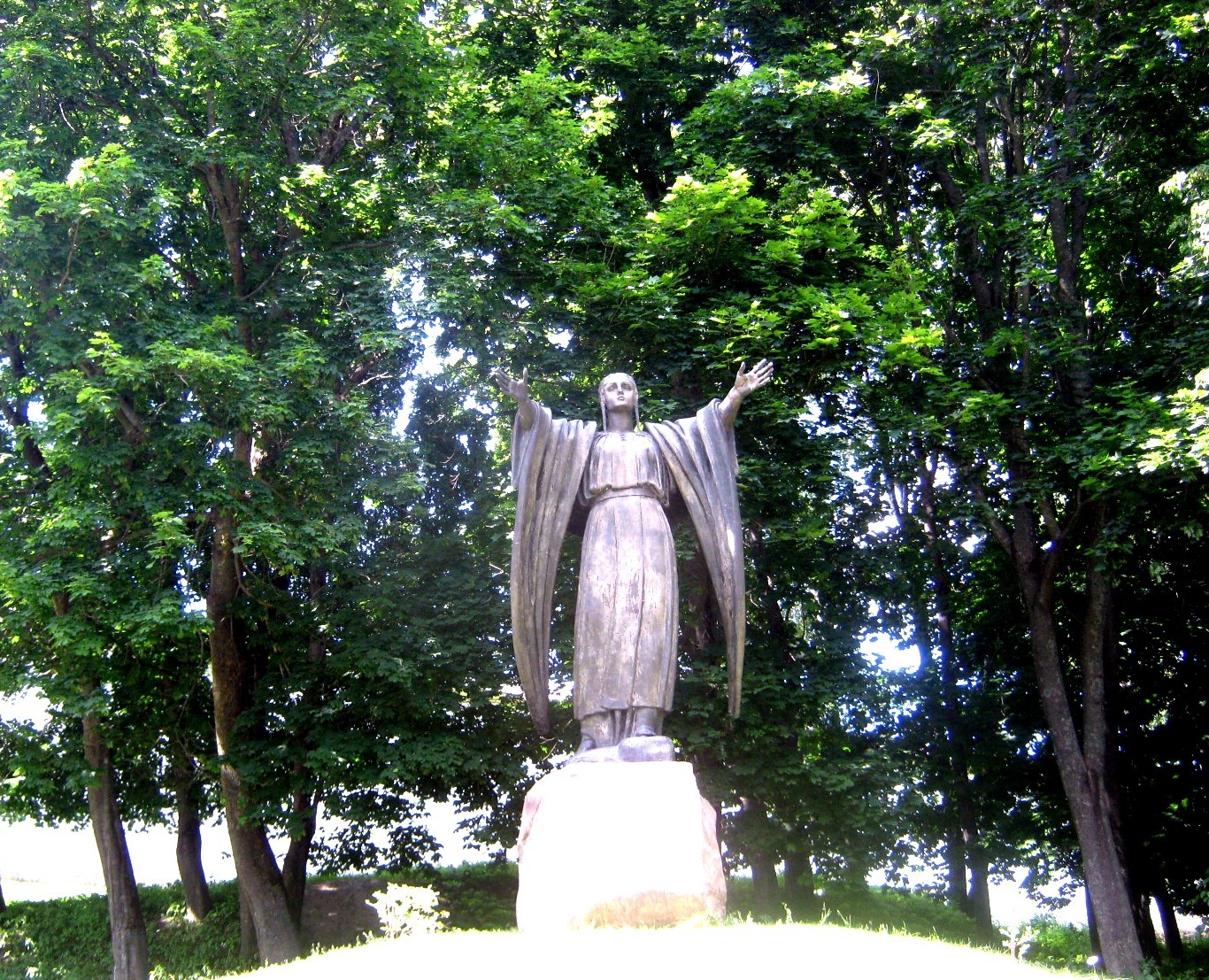 Фото 1. Памятник Ярославне.JPG