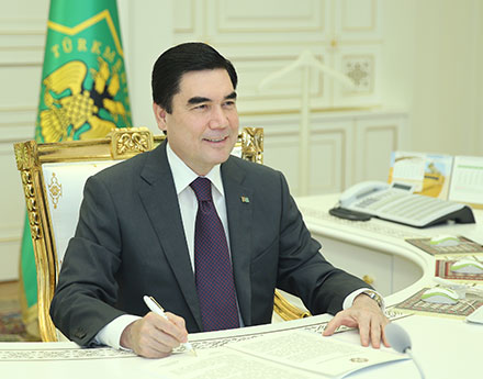 В Туркменистане повысят пенсии, пособия, стипендии и заработную плату на 10%