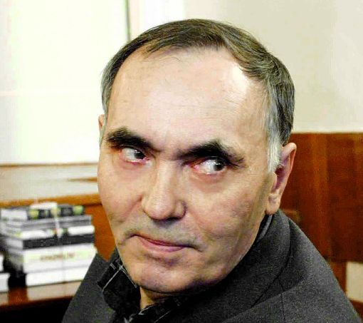 «Камертон» настраивает на верный, высокий и честный, лад души многочисленных друзей в стране и за рубежом …