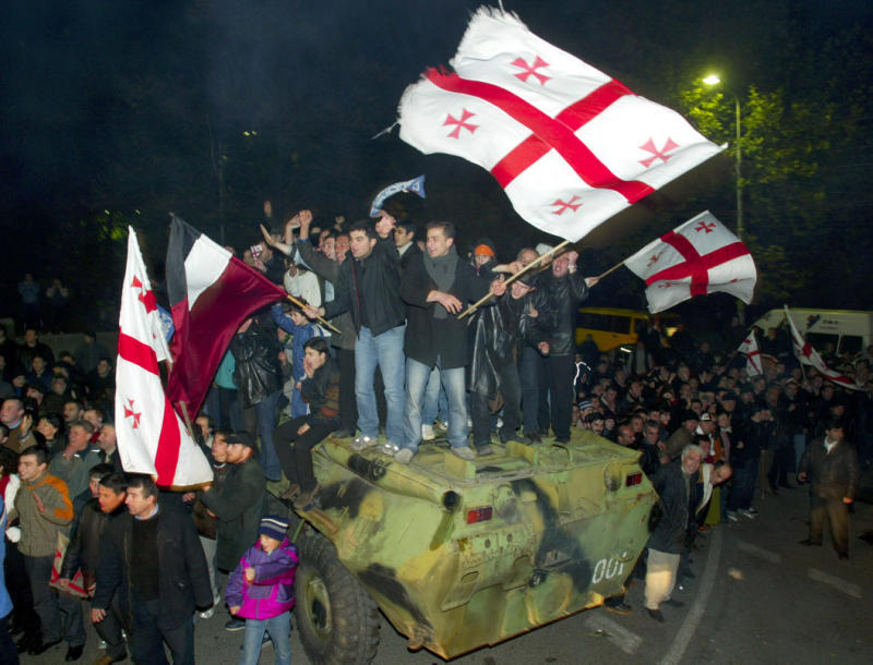 Саакашвили конфликтует с украинскими властями и готовит «майдан» в Тбилиси