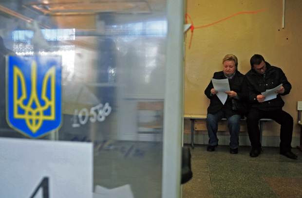 Донбасс голосует против Порошенко