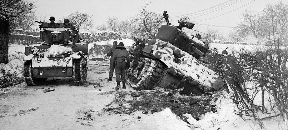 Как случайность и помощь СССР спасли союзников от разгрома в Арденнах