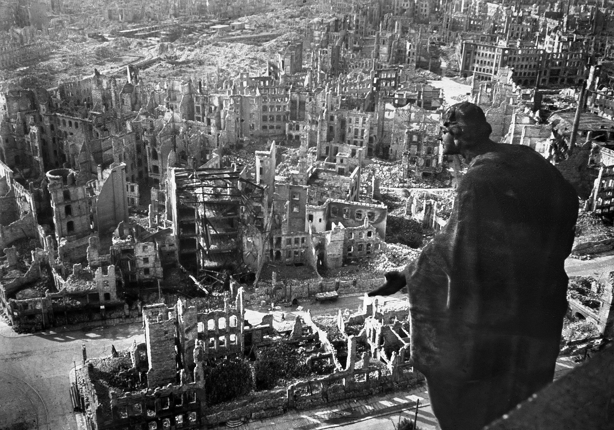 Бомбардировка Дрездена как яркий пример западного «гуманизма»