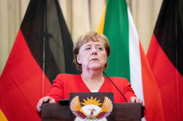 Меркель своей волей отменила выборы в одной из немецких Земель
