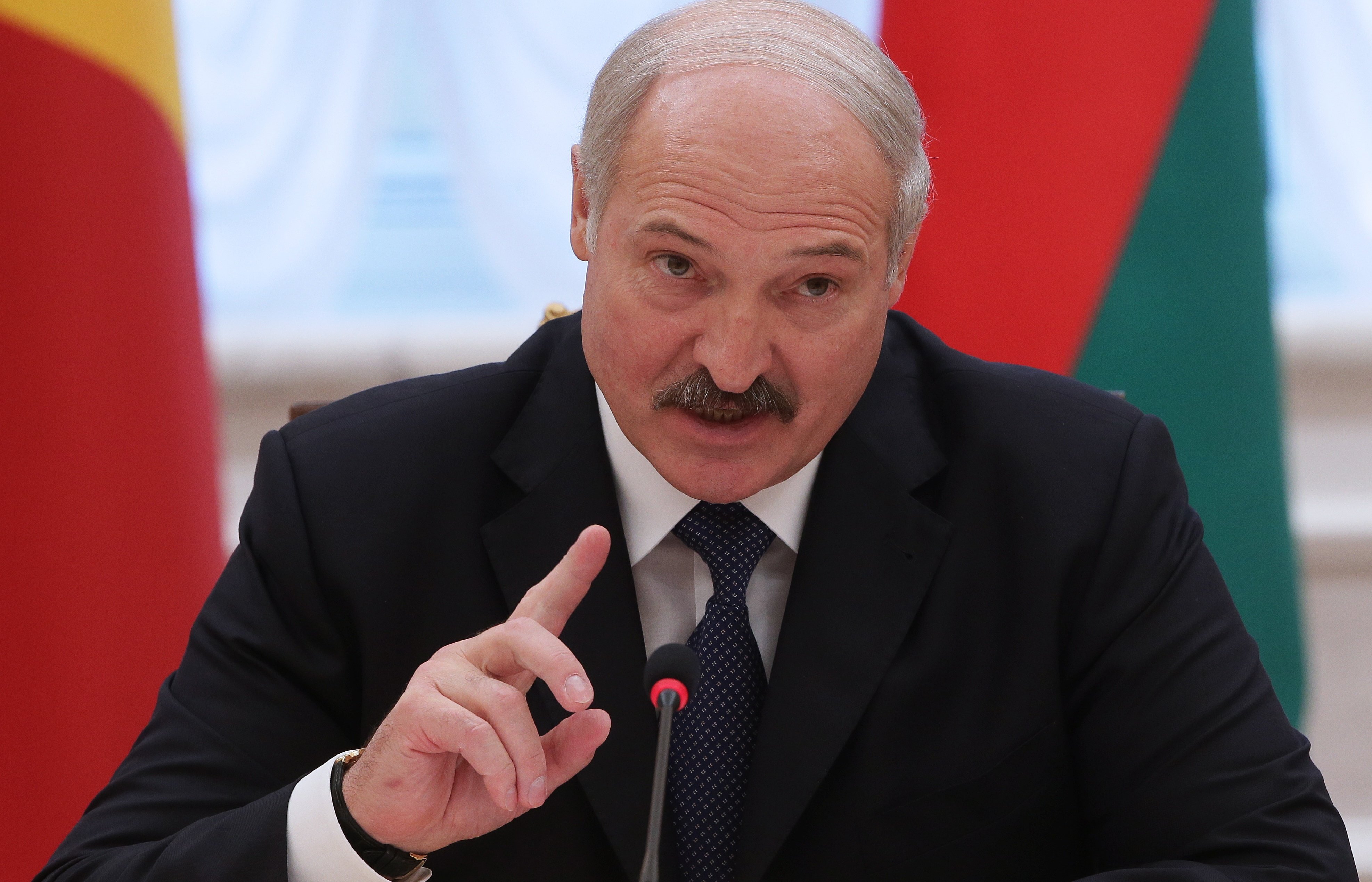 От «фронды» до предательства: что стоит за высказываниями Лукашенко о «не наших войнах» 