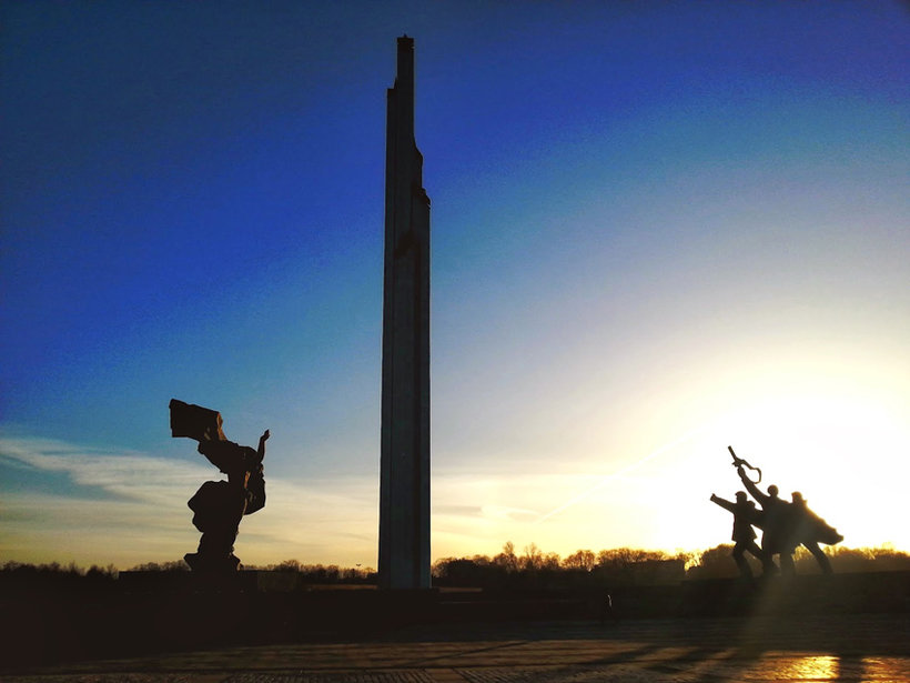 Провокации с памятниками доведут Латвию до крови