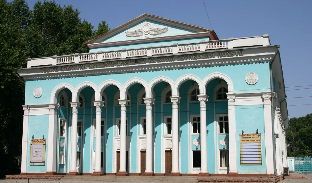 Русский театр в Таджикистане надеется выжить