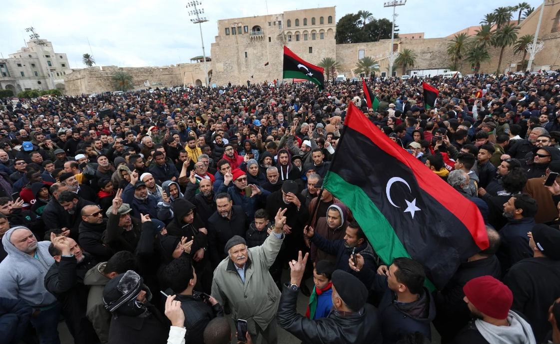 Ливия: «Из золота меч не выкуешь…»