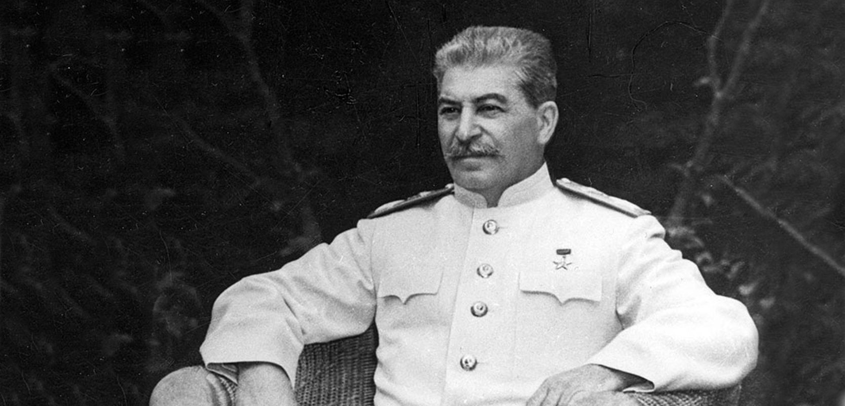 Ветер истории развеет мусор на могиле Сталина