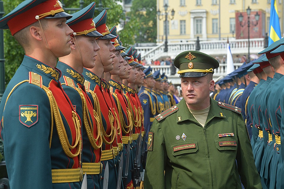командир преображенского полка. командир преображенского полка. 154 преображенский полк лефортово. бессонов 154 окп. военный образцовый оркестр почётного караула.